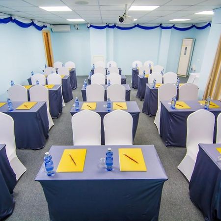 יאנגון Botahtaung Hotel מראה חיצוני תמונה