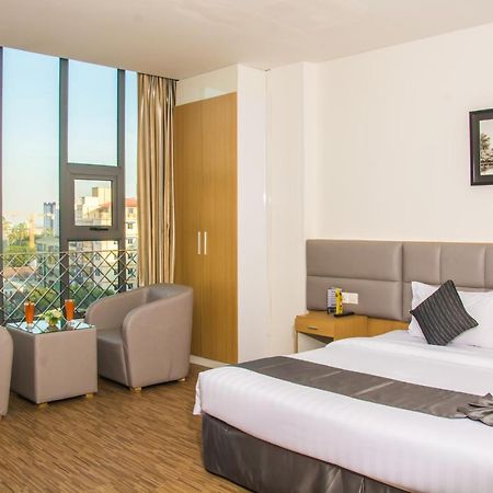 יאנגון Botahtaung Hotel מראה חיצוני תמונה