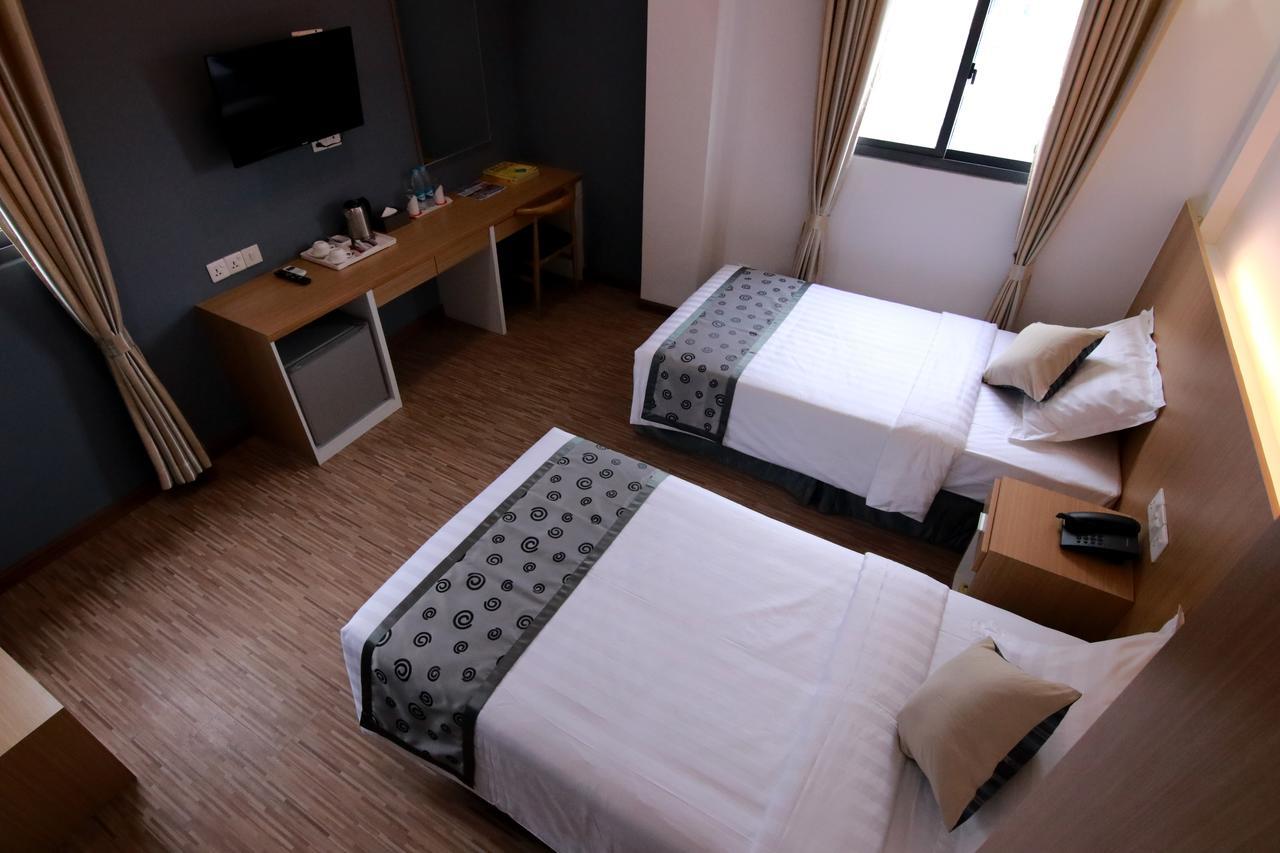 יאנגון Botahtaung Hotel מראה חיצוני תמונה