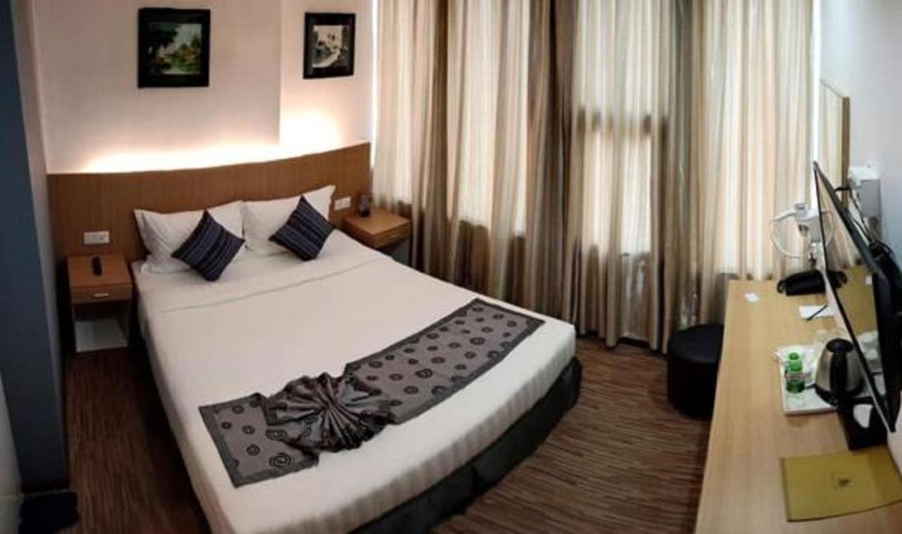 יאנגון Botahtaung Hotel מראה חיצוני תמונה