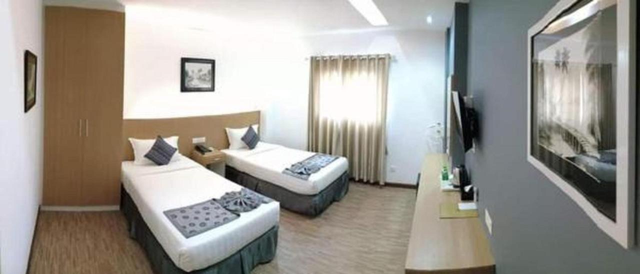 יאנגון Botahtaung Hotel מראה חיצוני תמונה