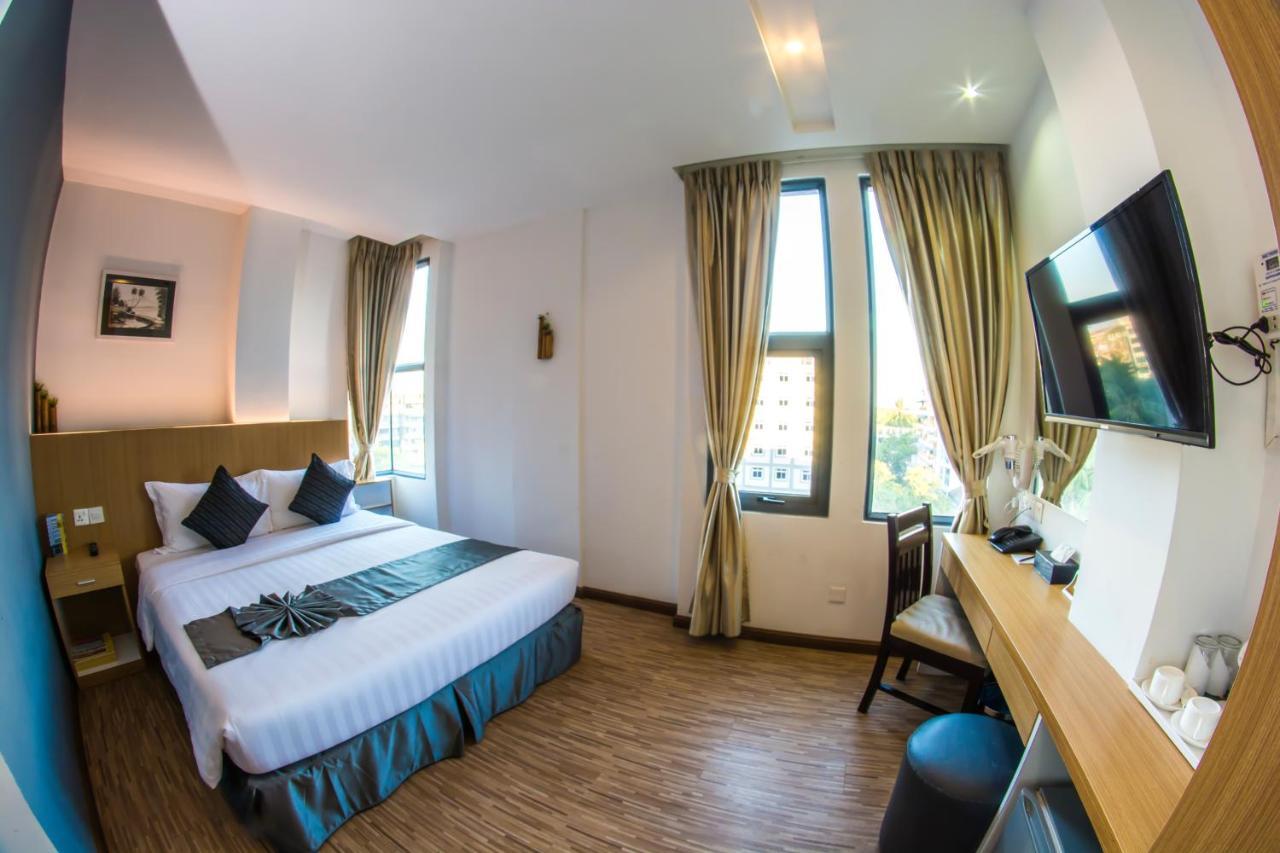 יאנגון Botahtaung Hotel מראה חיצוני תמונה