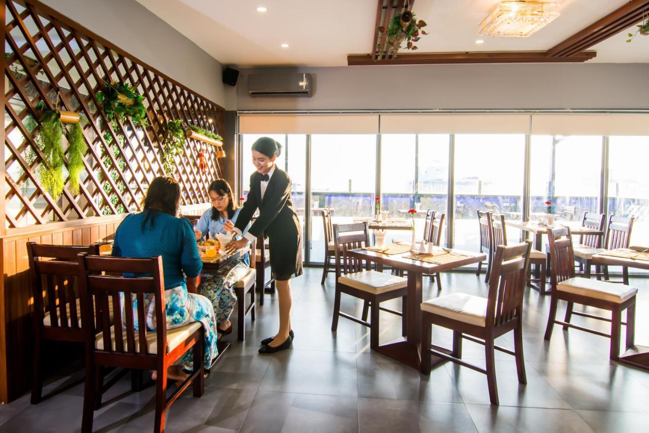 יאנגון Botahtaung Hotel מראה חיצוני תמונה