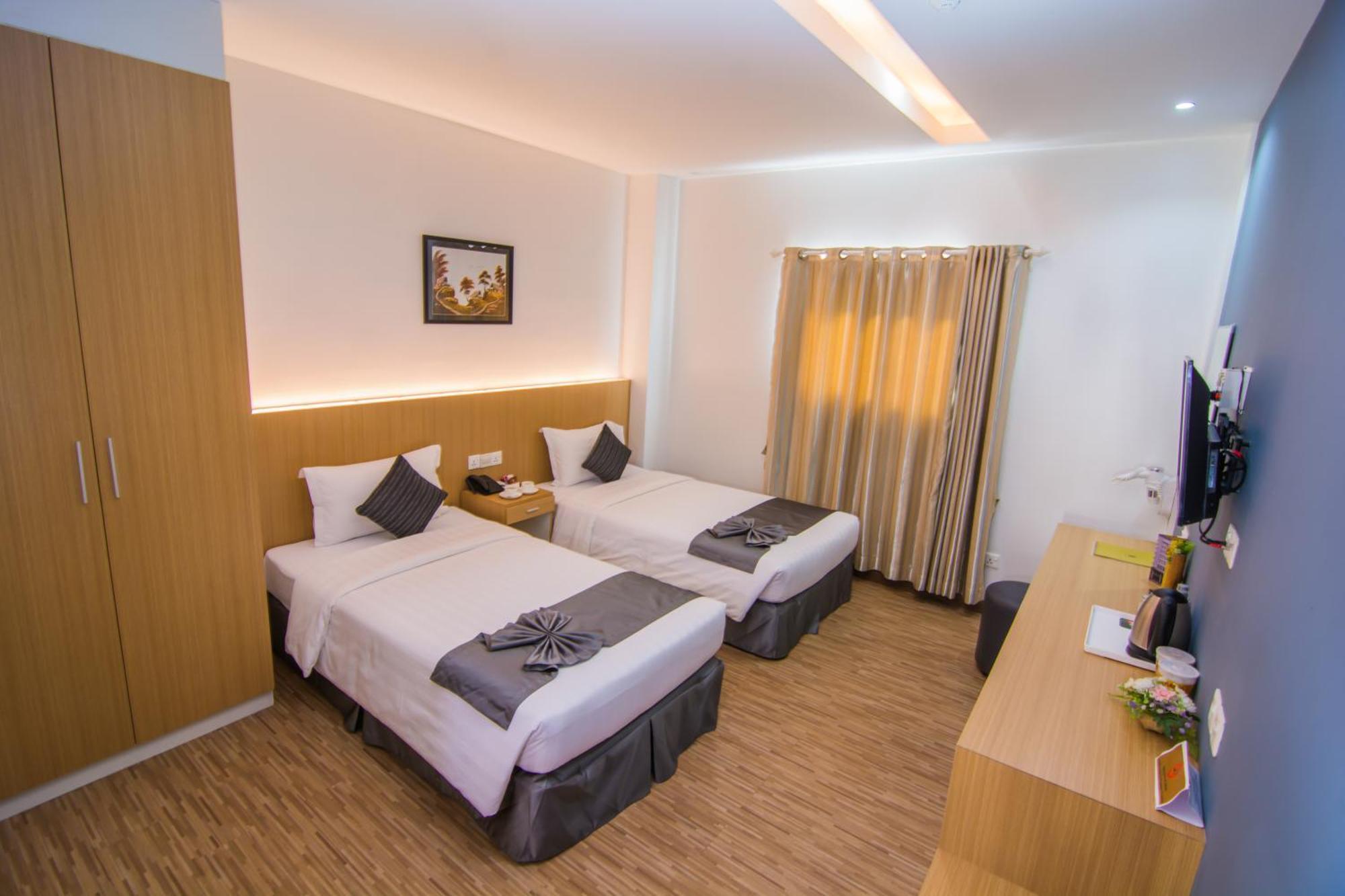 יאנגון Botahtaung Hotel מראה חיצוני תמונה