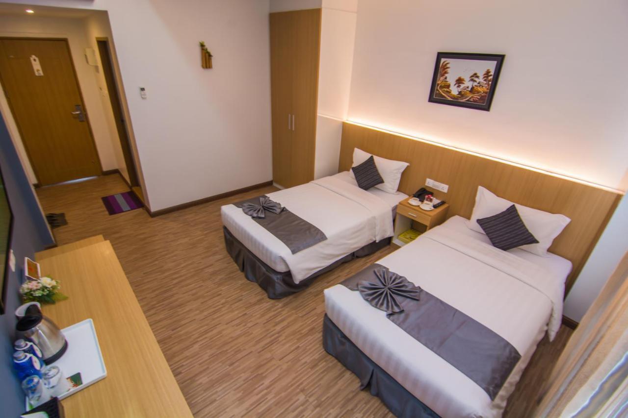 יאנגון Botahtaung Hotel מראה חיצוני תמונה