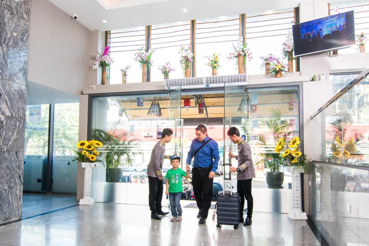 יאנגון Botahtaung Hotel מראה חיצוני תמונה